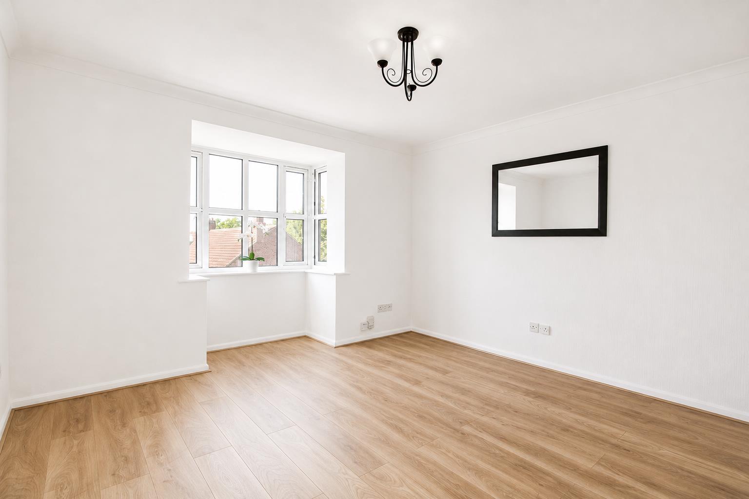1 bed property in Summerhill Way, Mitcham